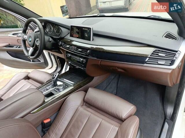 Білий БМВ Х5, об'ємом двигуна 2 л та пробігом 170 тис. км за 28900 $, фото 19 на Automoto.ua