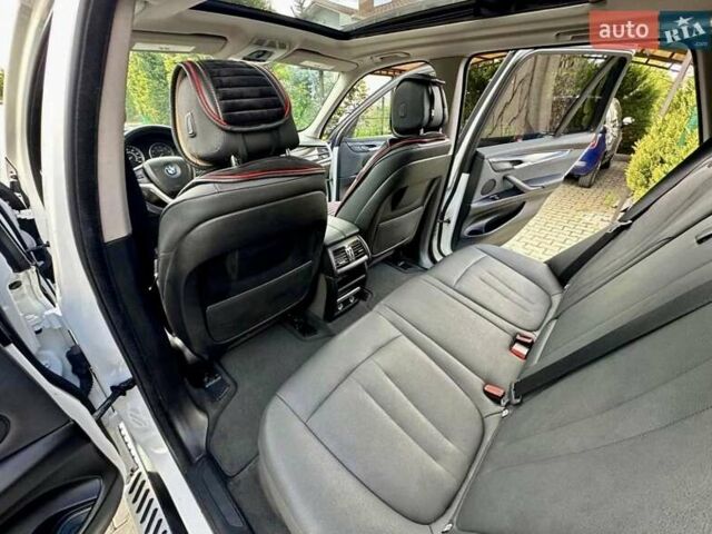 Белый БМВ Х5, объемом двигателя 2.98 л и пробегом 220 тыс. км за 12600 $, фото 6 на Automoto.ua