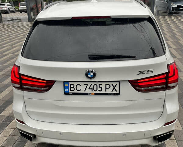 Білий БМВ Х5, об'ємом двигуна 2.99 л та пробігом 238 тис. км за 31000 $, фото 6 на Automoto.ua