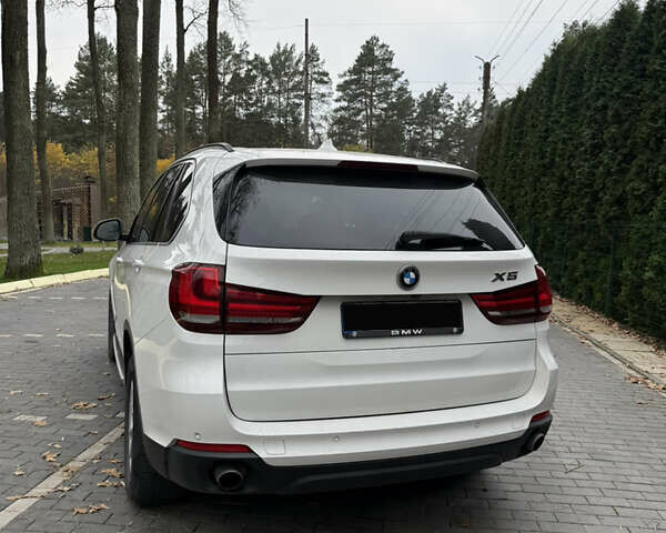 Белый БМВ Х5, объемом двигателя 2.98 л и пробегом 211 тыс. км за 28000 $, фото 5 на Automoto.ua
