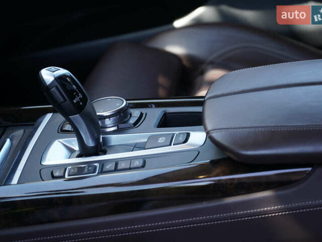 Белый БМВ Х5, объемом двигателя 3 л и пробегом 119 тыс. км за 38300 $, фото 14 на Automoto.ua