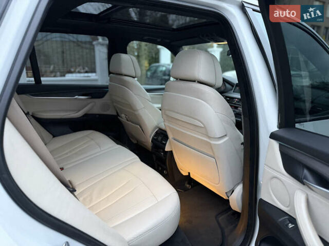 Белый БМВ Х5, объемом двигателя 2.99 л и пробегом 170 тыс. км за 32500 $, фото 18 на Automoto.ua