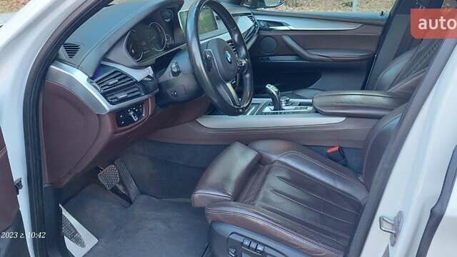 Белый БМВ Х5, объемом двигателя 2.99 л и пробегом 168 тыс. км за 44842 $, фото 10 на Automoto.ua