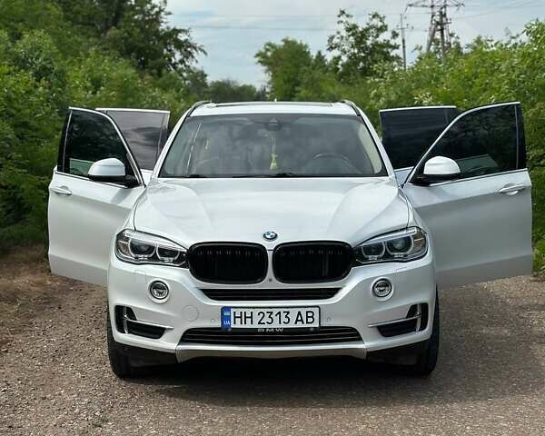 Белый БМВ Х5, объемом двигателя 2.98 л и пробегом 138 тыс. км за 30000 $, фото 15 на Automoto.ua