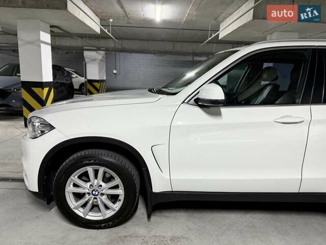 Білий БМВ Х5, об'ємом двигуна 2 л та пробігом 155 тис. км за 24100 $, фото 3 на Automoto.ua