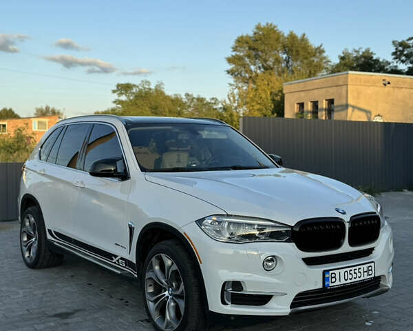 Білий БМВ Х5, об'ємом двигуна 2 л та пробігом 154 тис. км за 30500 $, фото 1 на Automoto.ua