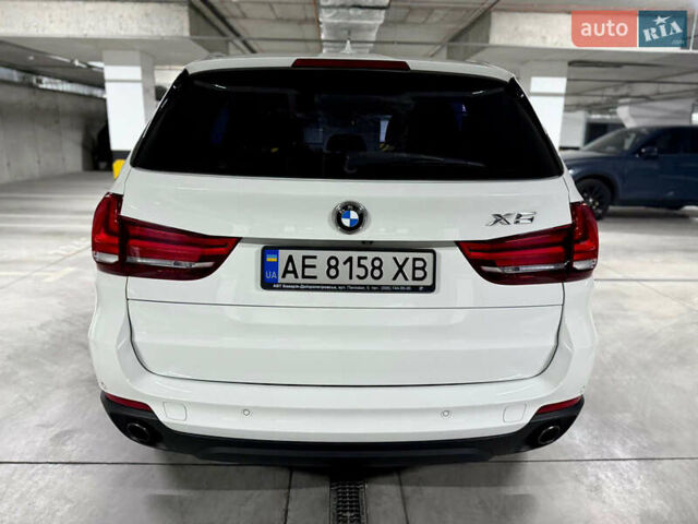 БМВ Х5 2015 в Днепре (Днепропетровске) на Automoto.ua Белый БМВ Х5, объемом двигателя 2 л и пробегом 159 тыс. км за 24800 $, фото 4 на Automoto.ua