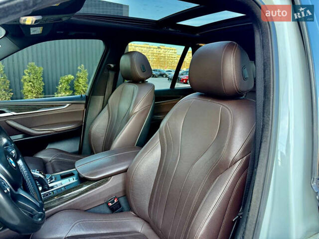 Білий БМВ Х5, об'ємом двигуна 2.98 л та пробігом 142 тис. км за 24900 $, фото 7 на Automoto.ua