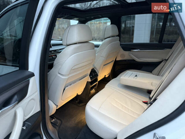 Белый БМВ Х5, объемом двигателя 2.99 л и пробегом 170 тыс. км за 32500 $, фото 24 на Automoto.ua