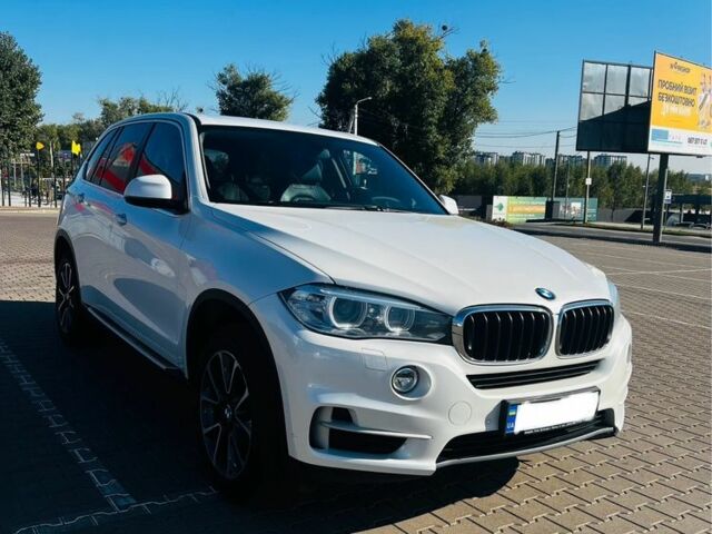 Білий БМВ Х5, об'ємом двигуна 2 л та пробігом 185 тис. км за 26000 $, фото 2 на Automoto.ua