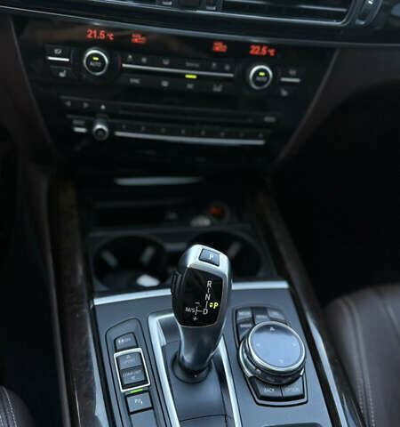 БМВ Х5 2015 в Днепре (Днепропетровске) на Automoto.ua Белый БМВ Х5, объемом двигателя 3 л и пробегом 225 тыс. км за 22000 $, фото 32 на Automoto.ua