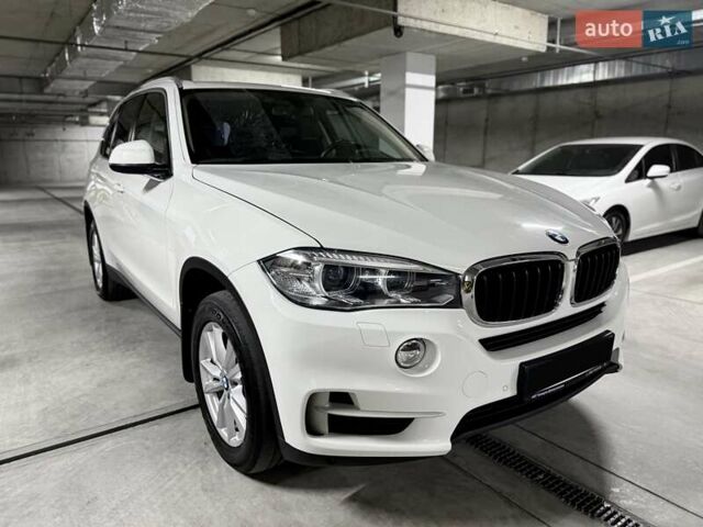 Білий БМВ Х5, об'ємом двигуна 2 л та пробігом 155 тис. км за 24100 $, фото 17 на Automoto.ua