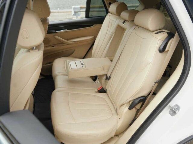 Белый БМВ Х5, объемом двигателя 3 л и пробегом 120 тыс. км за 14900 $, фото 10 на Automoto.ua