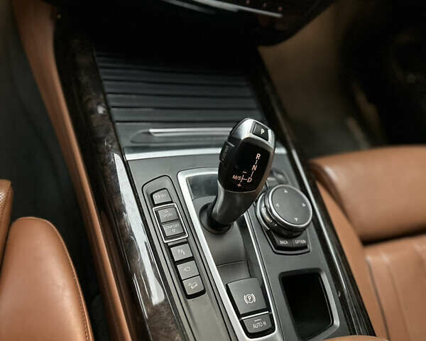 Білий БМВ Х5, об'ємом двигуна 2.99 л та пробігом 125 тис. км за 41500 $, фото 17 на Automoto.ua