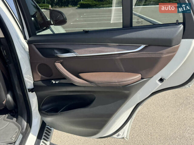 Белый БМВ Х5, объемом двигателя 2.98 л и пробегом 126 тыс. км за 26000 $, фото 47 на Automoto.ua