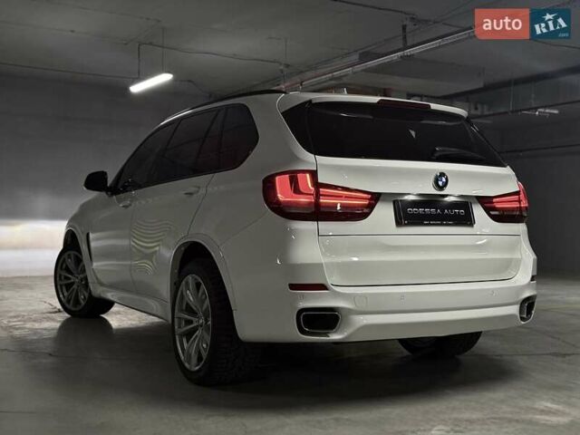 Білий БМВ Х5, об'ємом двигуна 3 л та пробігом 103 тис. км за 37500 $, фото 6 на Automoto.ua