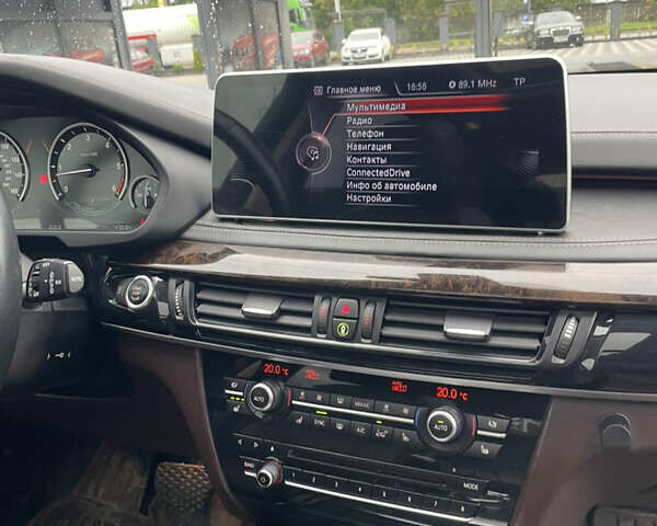 Білий БМВ Х5, об'ємом двигуна 2.99 л та пробігом 238 тис. км за 31000 $, фото 16 на Automoto.ua