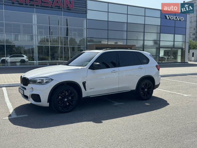 Белый БМВ Х5, объемом двигателя 2.98 л и пробегом 126 тыс. км за 26000 $, фото 2 на Automoto.ua