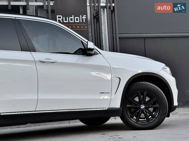Белый БМВ Х5, объемом двигателя 3 л и пробегом 208 тыс. км за 21990 $, фото 4 на Automoto.ua