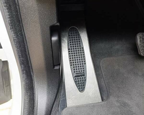 Білий БМВ Х5, об'ємом двигуна 2 л та пробігом 170 тис. км за 28900 $, фото 21 на Automoto.ua