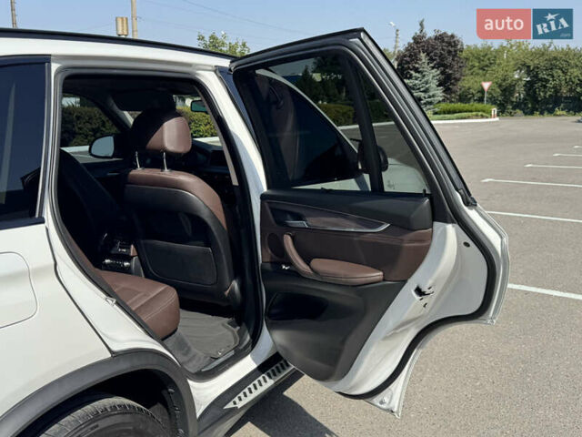 Белый БМВ Х5, объемом двигателя 2.98 л и пробегом 126 тыс. км за 26000 $, фото 45 на Automoto.ua