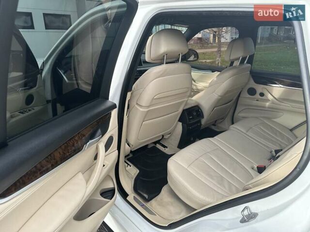 Білий БМВ Х5, об'ємом двигуна 3 л та пробігом 114 тис. км за 25000 $, фото 20 на Automoto.ua