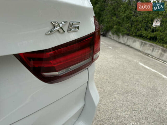 Білий БМВ Х5, об'ємом двигуна 2.98 л та пробігом 232 тис. км за 21500 $, фото 19 на Automoto.ua