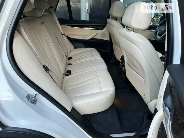 Белый БМВ Х5, объемом двигателя 2.98 л и пробегом 127 тыс. км за 24999 $, фото 13 на Automoto.ua