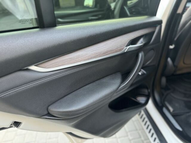 Белый БМВ Х5, объемом двигателя 2.5 л и пробегом 208 тыс. км за 23200 $, фото 5 на Automoto.ua