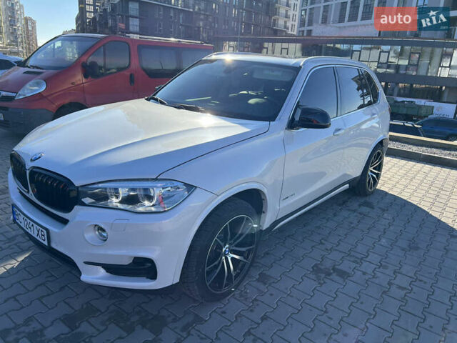 Білий БМВ Х5, об'ємом двигуна 2.98 л та пробігом 203 тис. км за 22900 $, фото 7 на Automoto.ua