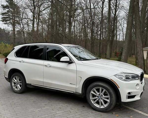 Белый БМВ Х5, объемом двигателя 2.98 л и пробегом 211 тыс. км за 28000 $, фото 3 на Automoto.ua