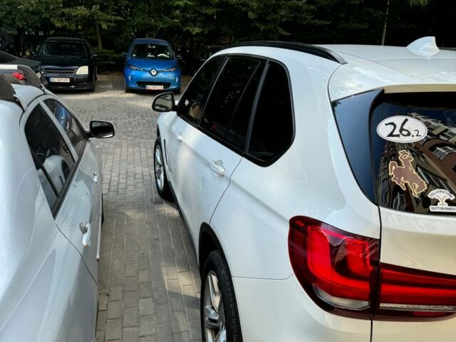 Белый БМВ Х5, объемом двигателя 3 л и пробегом 160 тыс. км за 21300 $, фото 6 на Automoto.ua