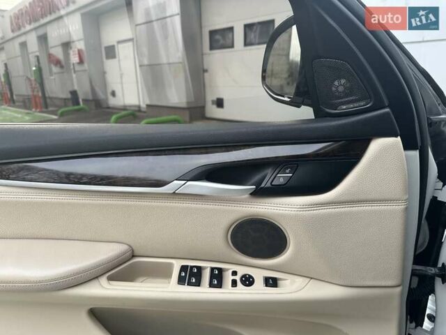 Білий БМВ Х5, об'ємом двигуна 3 л та пробігом 114 тис. км за 25000 $, фото 19 на Automoto.ua