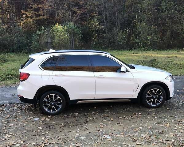 Белый БМВ Х5, объемом двигателя 2 л и пробегом 228 тыс. км за 27000 $, фото 5 на Automoto.ua