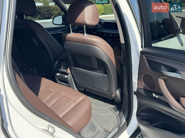 Белый БМВ Х5, объемом двигателя 2.98 л и пробегом 126 тыс. км за 26000 $, фото 46 на Automoto.ua