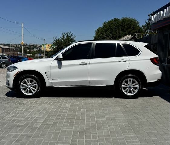 Белый БМВ Х5, объемом двигателя 3 л и пробегом 177 тыс. км за 27800 $, фото 7 на Automoto.ua