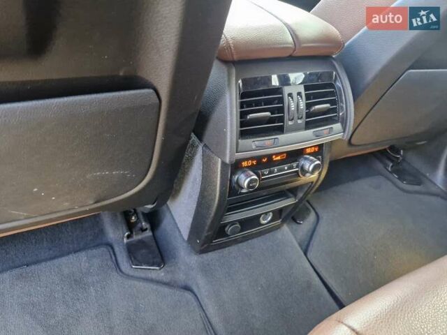 Белый БМВ Х5, объемом двигателя 2.98 л и пробегом 198 тыс. км за 19300 $, фото 14 на Automoto.ua