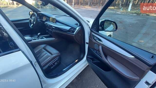 Белый БМВ Х5, объемом двигателя 2.99 л и пробегом 168 тыс. км за 44842 $, фото 23 на Automoto.ua