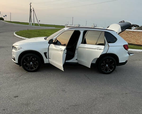 Белый БМВ Х5, объемом двигателя 2.98 л и пробегом 191 тыс. км за 20500 $, фото 3 на Automoto.ua