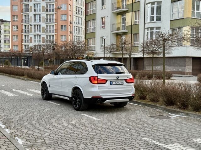 Белый БМВ Х5, объемом двигателя 3 л и пробегом 209 тыс. км за 32700 $, фото 2 на Automoto.ua