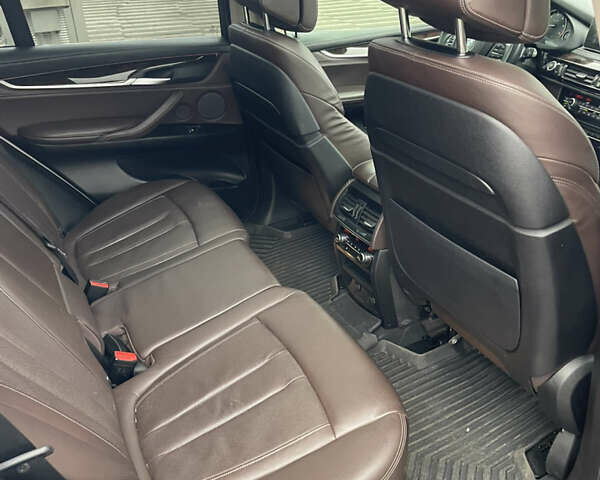 Білий БМВ Х5, об'ємом двигуна 2.99 л та пробігом 238 тис. км за 31000 $, фото 9 на Automoto.ua