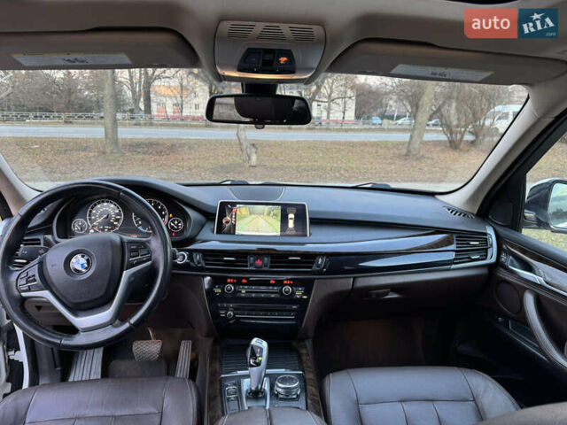Белый БМВ Х5, объемом двигателя 2.98 л и пробегом 158 тыс. км за 21999 $, фото 5 на Automoto.ua