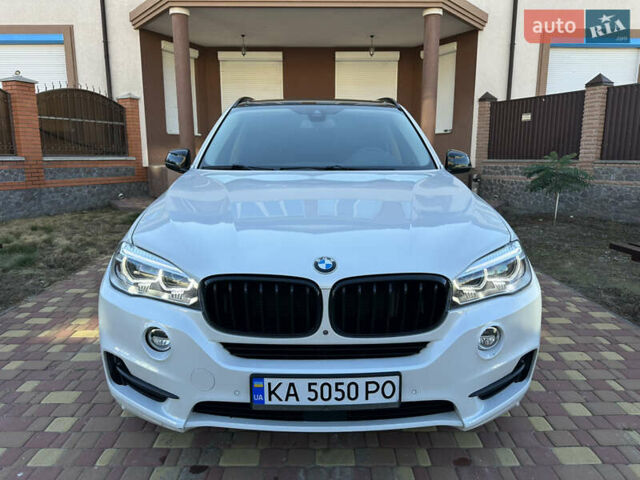 Білий БМВ Х5, об'ємом двигуна 2.98 л та пробігом 128 тис. км за 21800 $, фото 4 на Automoto.ua