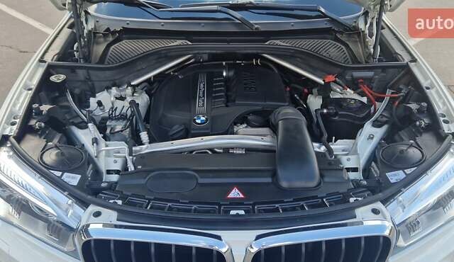 Білий БМВ Х5, об'ємом двигуна 2.98 л та пробігом 102 тис. км за 26500 $, фото 11 на Automoto.ua