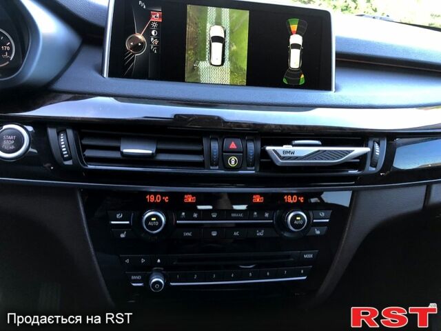 Белый БМВ Х5, объемом двигателя 3 л и пробегом 98 тыс. км за 28500 $, фото 3 на Automoto.ua