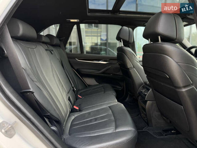Белый БМВ Х5, объемом двигателя 3 л и пробегом 308 тыс. км за 27999 $, фото 29 на Automoto.ua