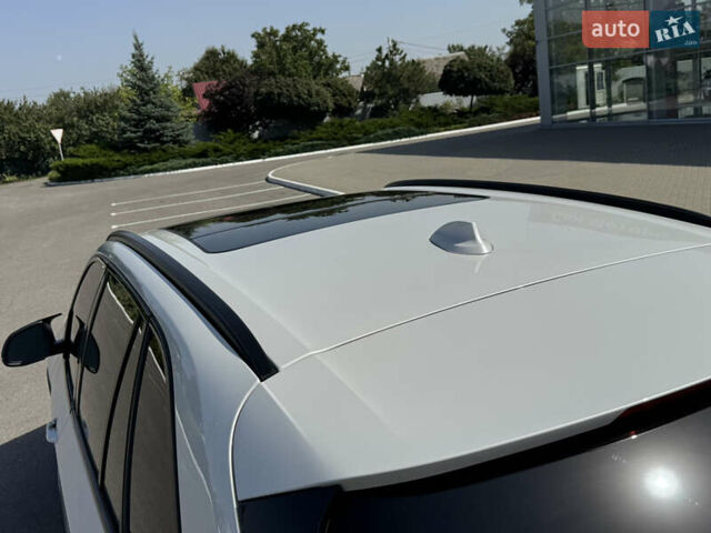 Белый БМВ Х5, объемом двигателя 2.98 л и пробегом 126 тыс. км за 26000 $, фото 67 на Automoto.ua