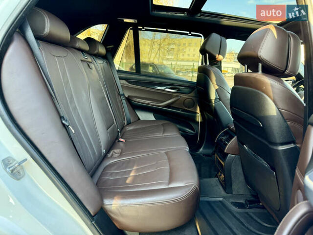 Белый БМВ Х5, объемом двигателя 2 л и пробегом 161 тыс. км за 28349 $, фото 3 на Automoto.ua