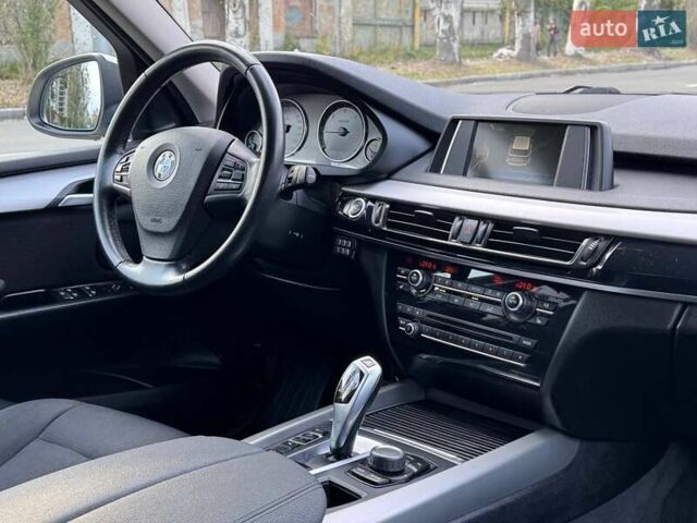 Белый БМВ Х5, объемом двигателя 2 л и пробегом 200 тыс. км за 22700 $, фото 7 на Automoto.ua