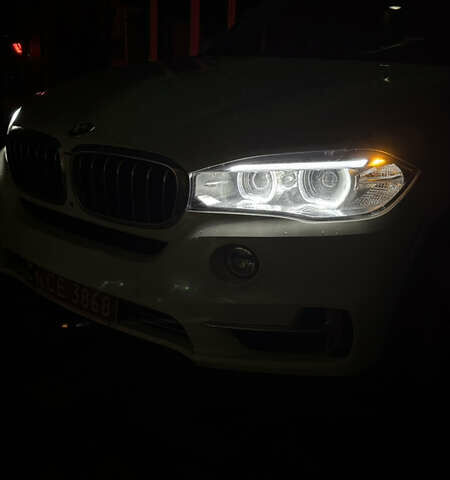 Белый БМВ Х5, объемом двигателя 2 л и пробегом 158 тыс. км за 28000 $, фото 125 на Automoto.ua